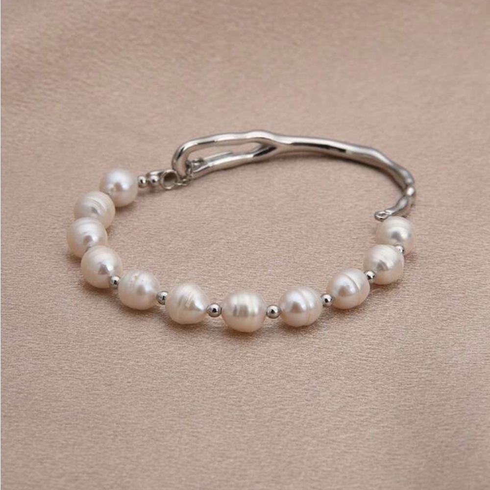 Elegant Silver and White Freshwater Pearl Toggle Clasp Bracelet